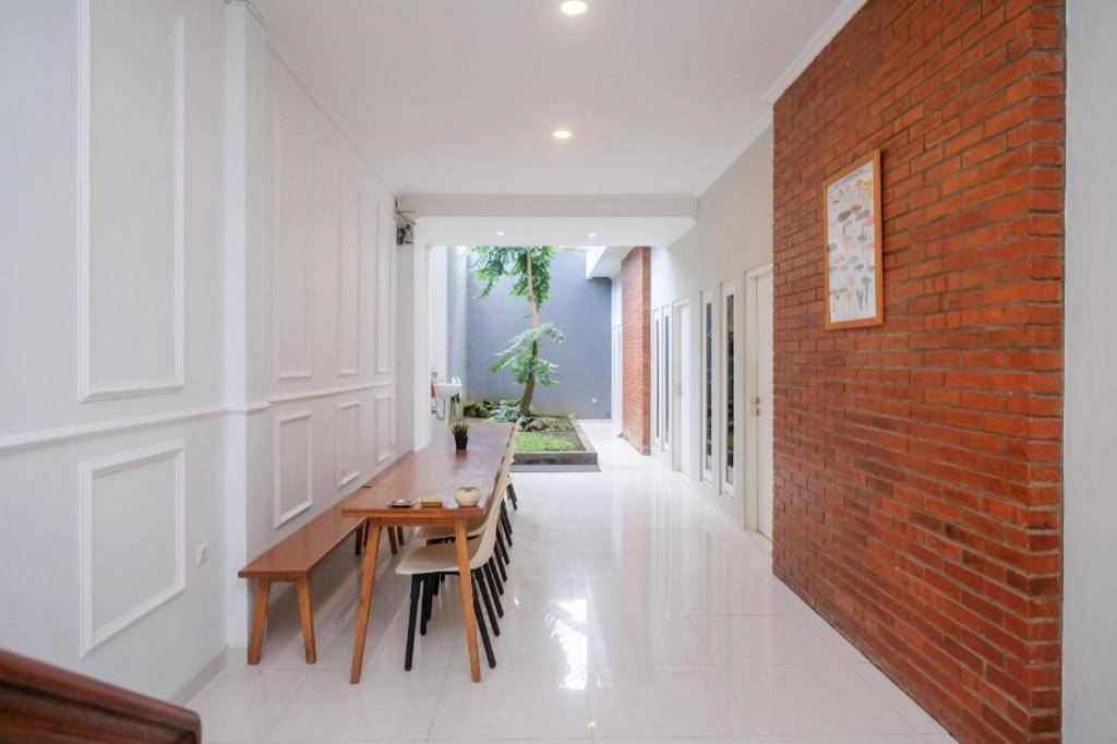 Urbanview Stay @H Jakal By Reddoorz Yogyakarta Eksteriør billede