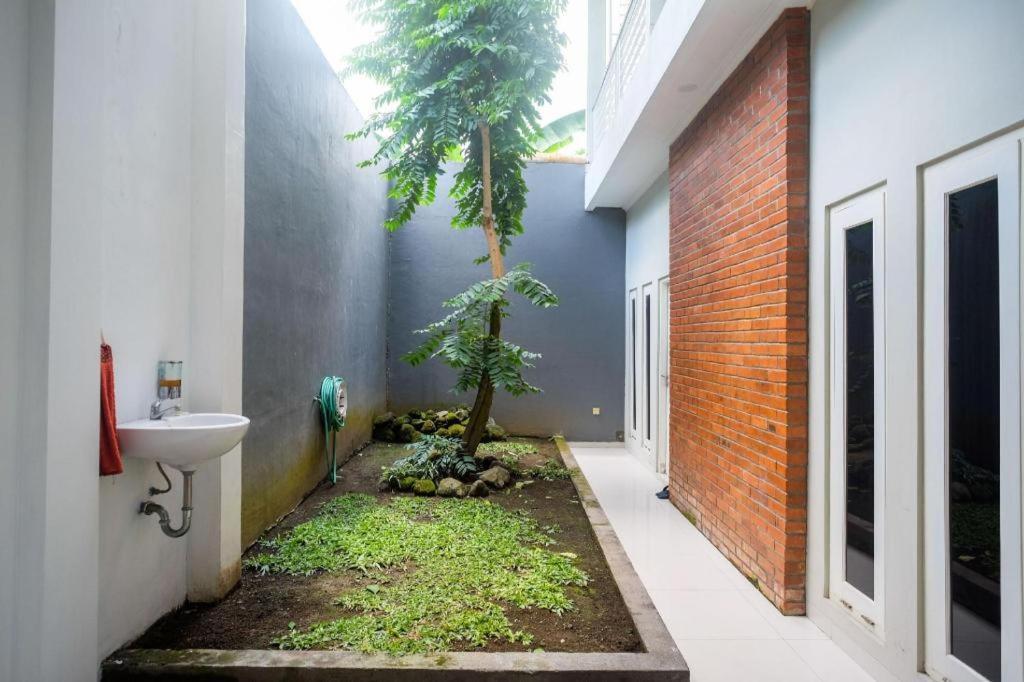 Urbanview Stay @H Jakal By Reddoorz Yogyakarta Eksteriør billede