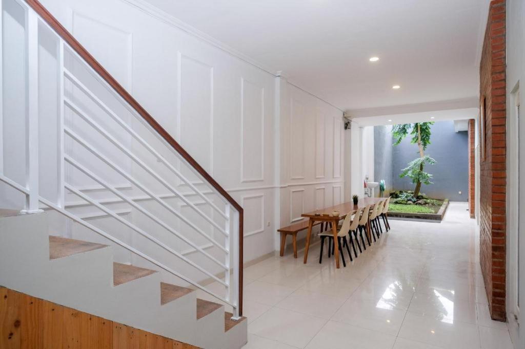 Urbanview Stay @H Jakal By Reddoorz Yogyakarta Eksteriør billede